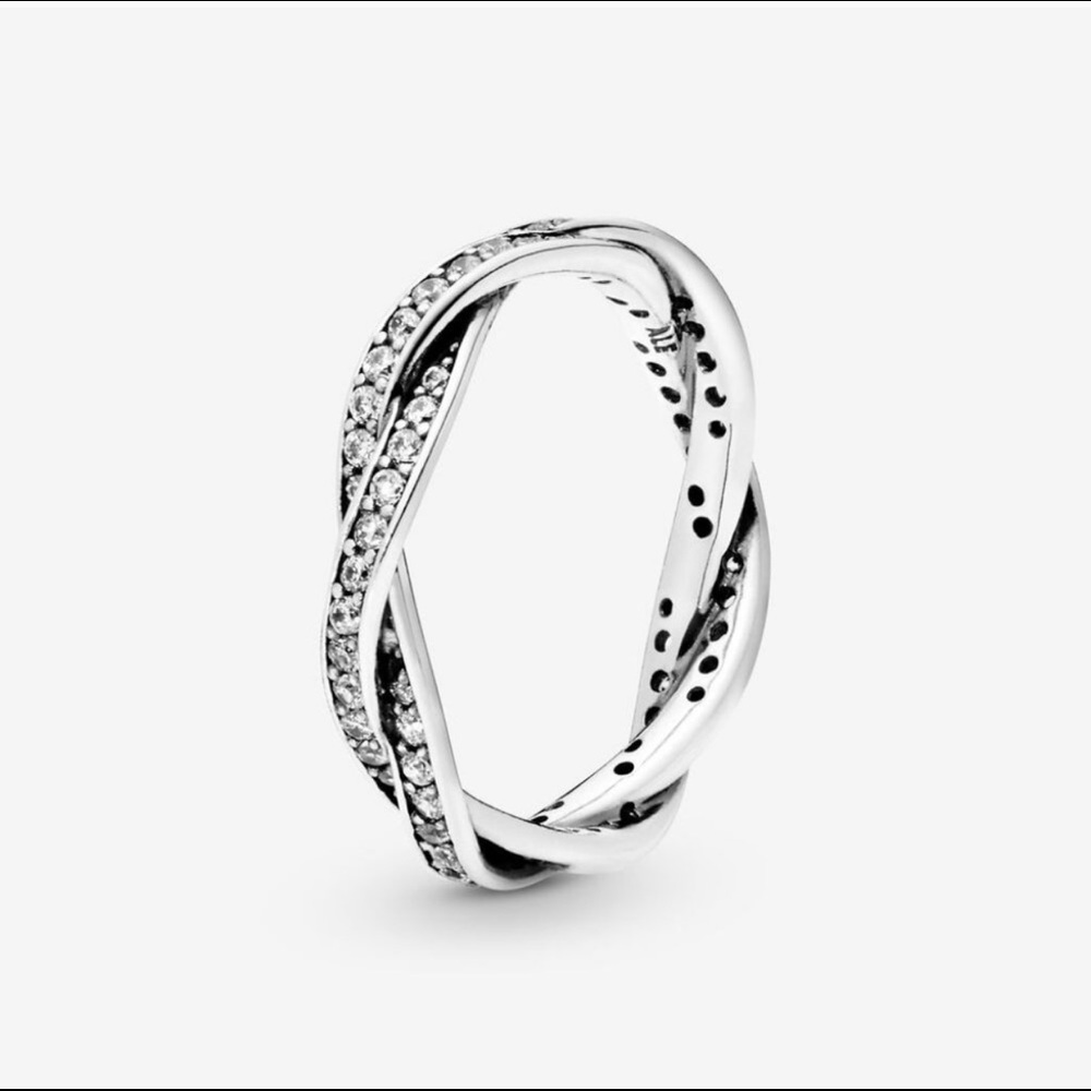 Pandora sparkling twisted lines ring